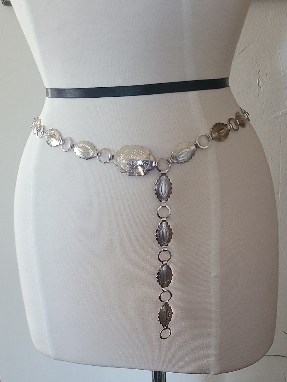 Western Style Concho Silver Tone Belt